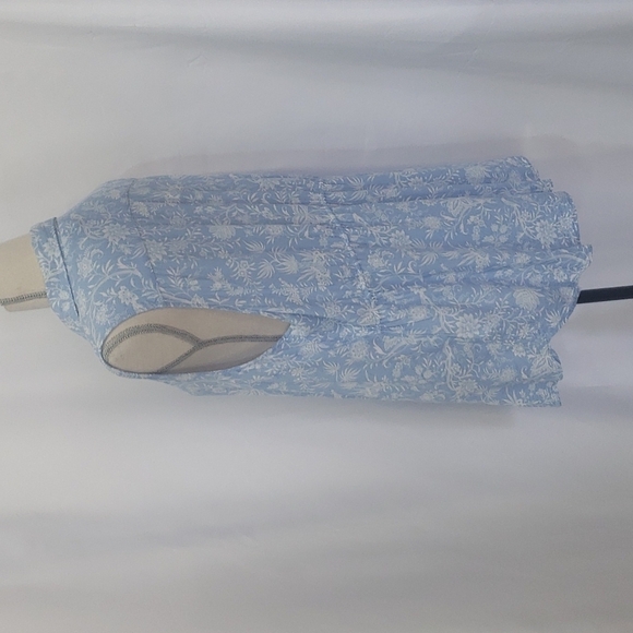 3/$30 H&M MAMA Floral Button Down Collared Shirt 100% Viscose Nursing - Picture 4 of 9